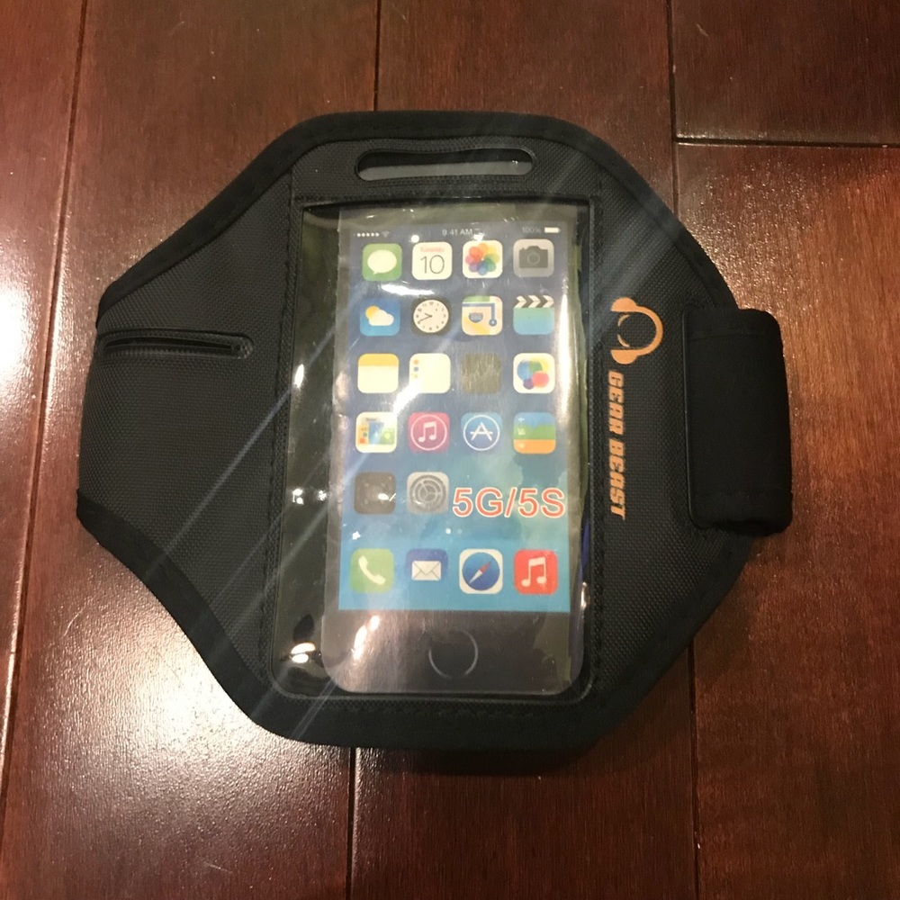NWOT Gear Beast iPhone 5/5s Gym Armband Case